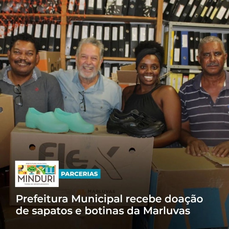 PARCERIAS – Prefeitura Municipal recebe doação de sapatos e botinas da Marluvas.