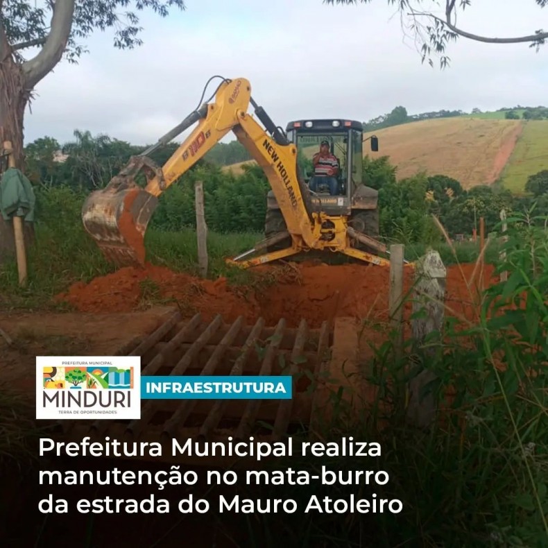 INFRAESTRUTURA – Prefeitura Municipal realiza manutenção no mata-burro da estrada do Mauro Atoleiro.